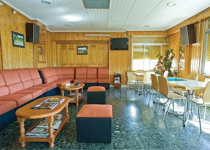 Domingo Гостевой дом Кинтанар-де-ла-Сьерра