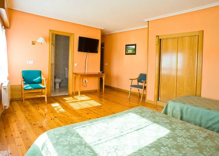 Domingo Гостевой дом Кинтанар-де-ла-Сьерра